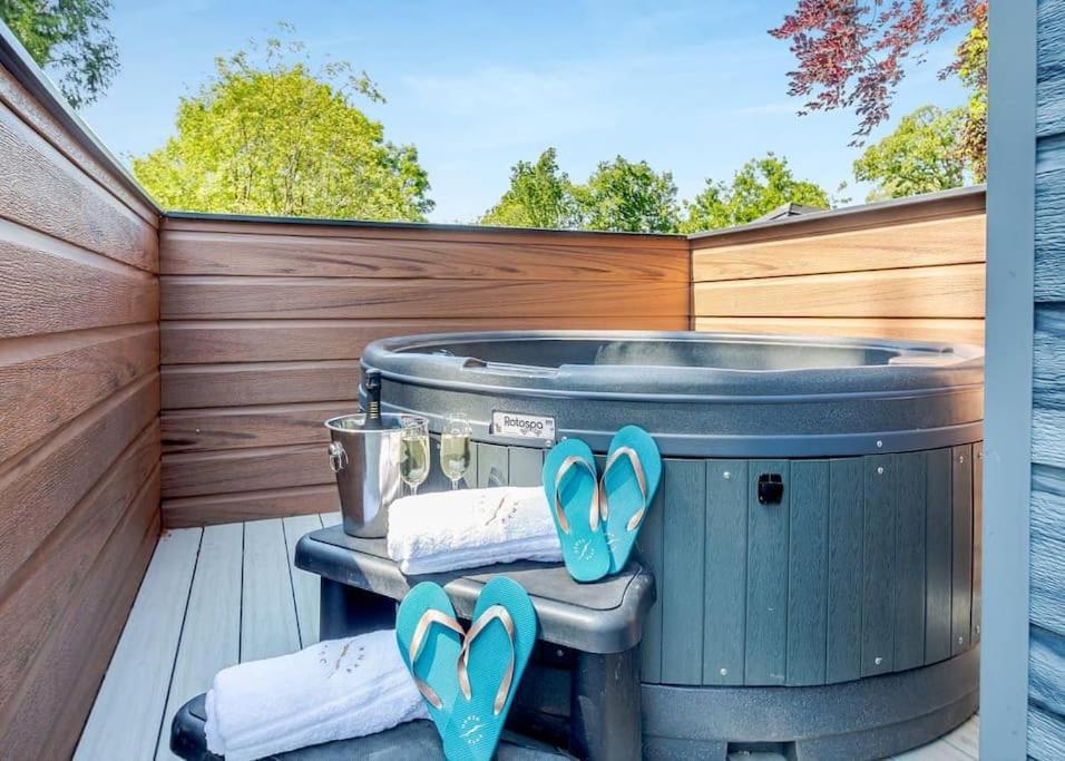 Willa V28 - The Lookout With Hot Tub Bangor  Zewnętrze zdjęcie